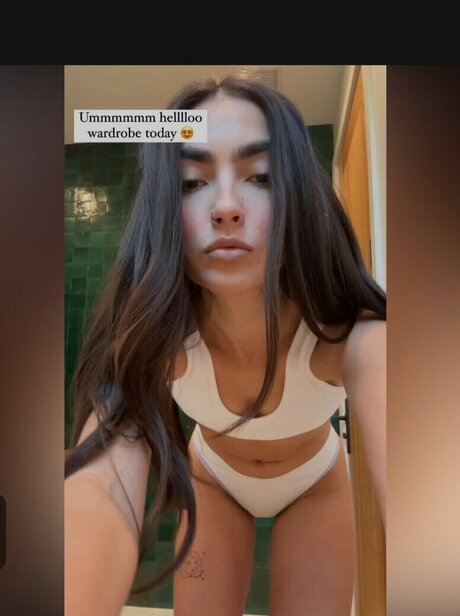 Naakte gelekte OnlyFans-foto van Amber Pilarita