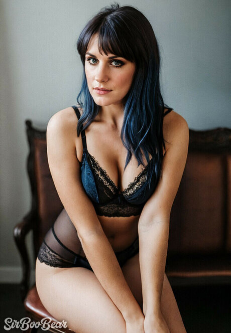 Courtney LaPlante