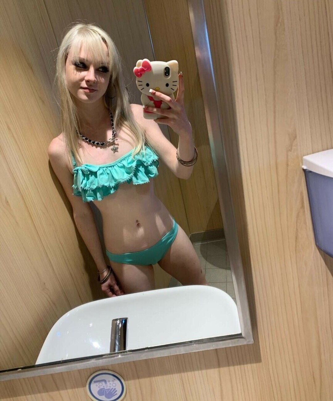 Naakte gelekte OnlyFans-foto van Shauna Dean Cokeland #3 Naakte gelekte OnlyFans-foto van Shauna Dean Cokeland #3