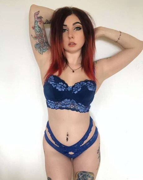 Lizzi Blake