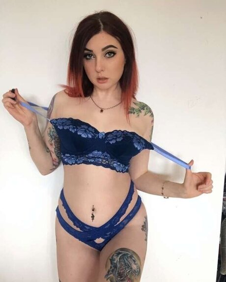 Lizzi Blake