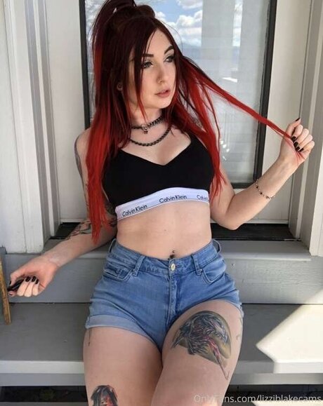 Lizzi Blake