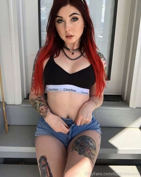 Lizzi Blake