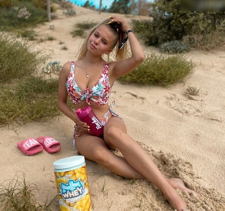 Naakte gelekte OnlyFans-foto van Katiktr