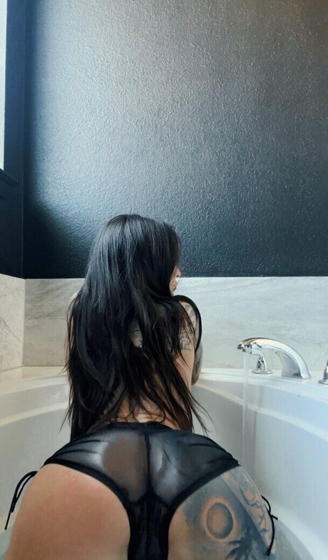 Naakte gelekte OnlyFans-foto van Ldmfitmodel