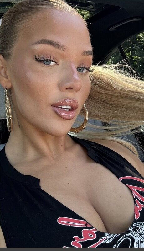Elaine Victoria