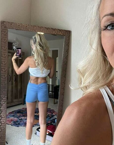 Holly Hotwife