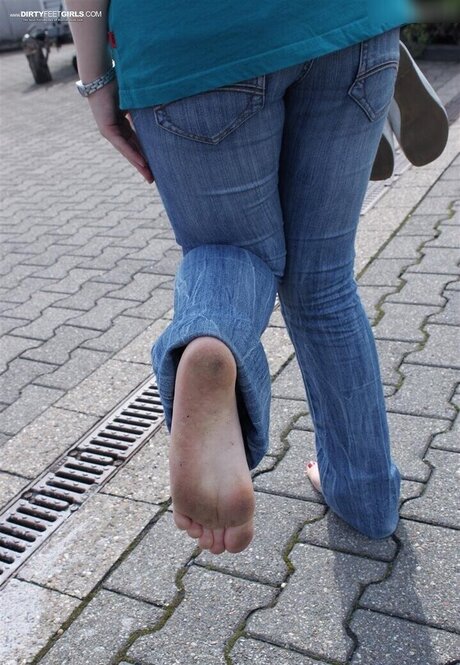 Footlovegirls