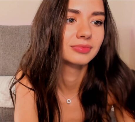 Naakte gelekte OnlyFans-foto van Nicoleluuv