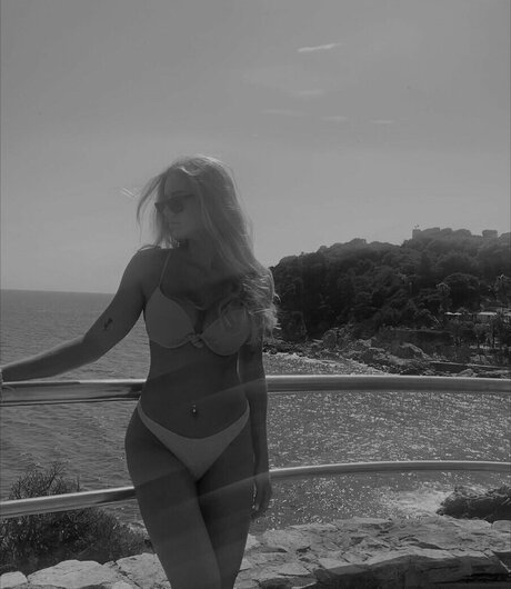 Naakte gelekte OnlyFans-foto van Caro Konrad