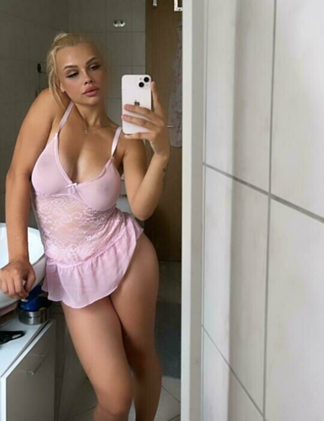 Naakte gelekte OnlyFans-foto van Lara Bttn #242 Naakte gelekte OnlyFans-foto van Lara Bttn #242