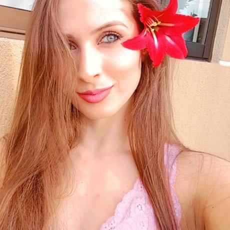 Naakte gelekte OnlyFans-foto van Laura Mendes