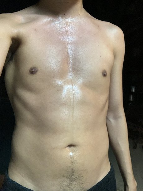 Naakte gelekte OnlyFans-foto van Latin Top