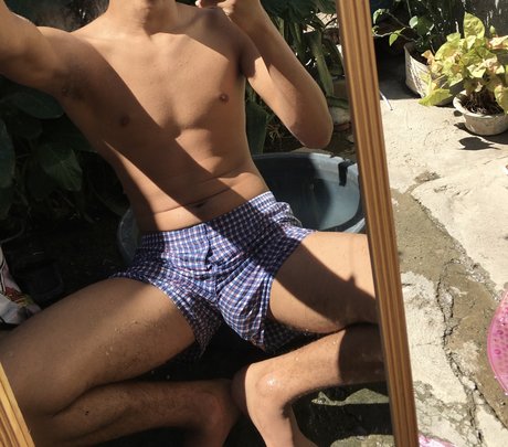 Naakte gelekte OnlyFans-foto van Ferna