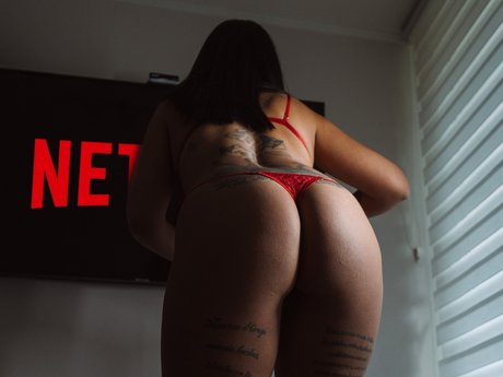 Naakte gelekte OnlyFans-foto van Miaucita