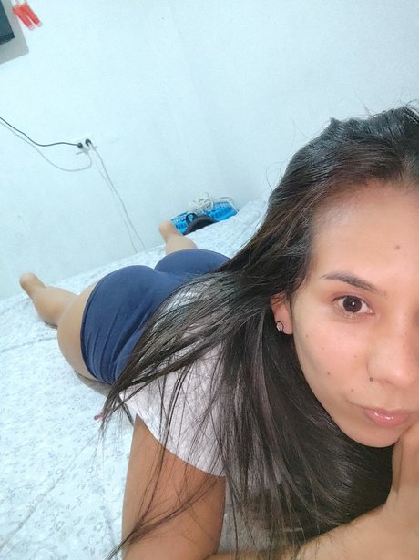 Naakte gelekte OnlyFans-foto van Maylejandra