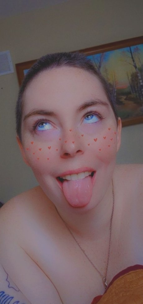 Naakte gelekte OnlyFans-foto van Lady K