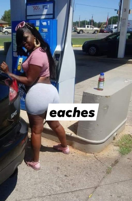 Naakte gelekte OnlyFans-foto van Yolanda Wallace