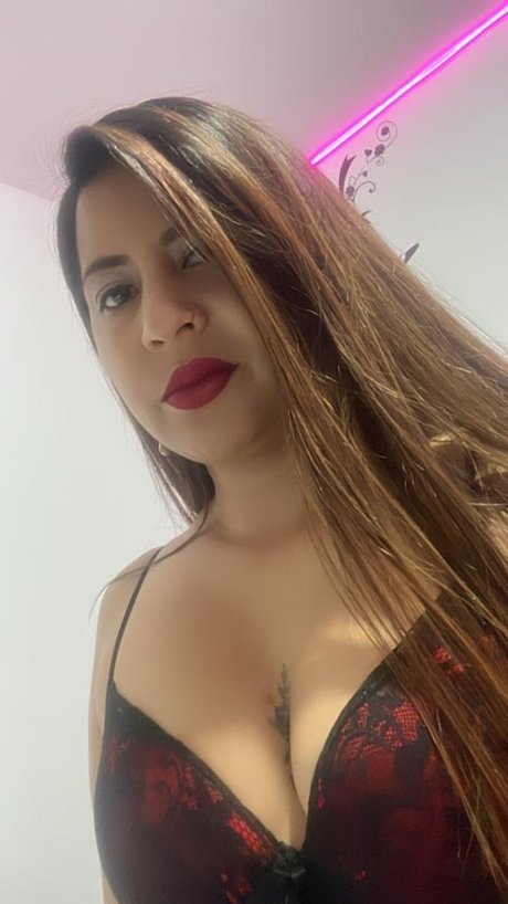 Naakte gelekte OnlyFans-foto van Ladybr11