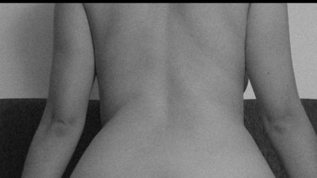 Naakte gelekte OnlyFans-foto van Huesos 