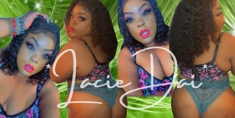Naakte gelekte OnlyFans-foto van Lacie Dai