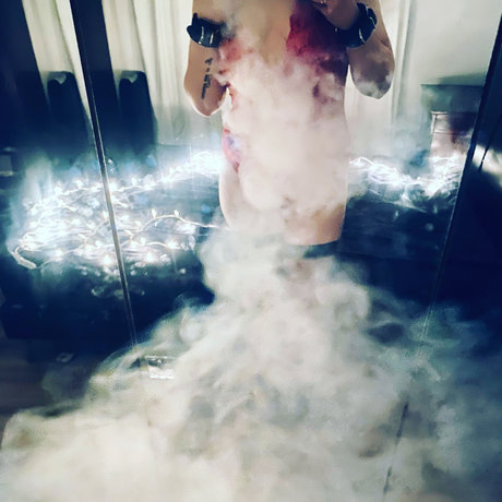 Naakte gelekte OnlyFans-foto van Lacey T