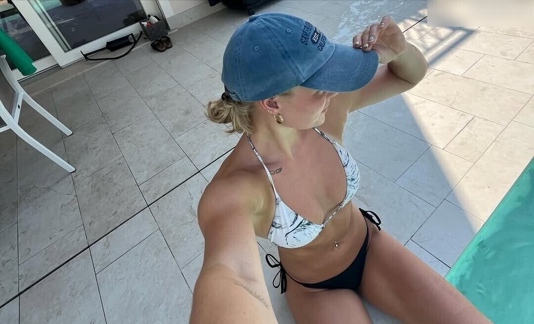 Naakte gelekte OnlyFans-foto van Prominent #1016