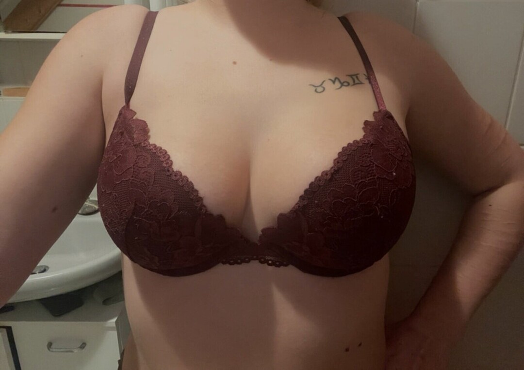 Naakte gelekte OnlyFans-foto van Vintedebay #1207