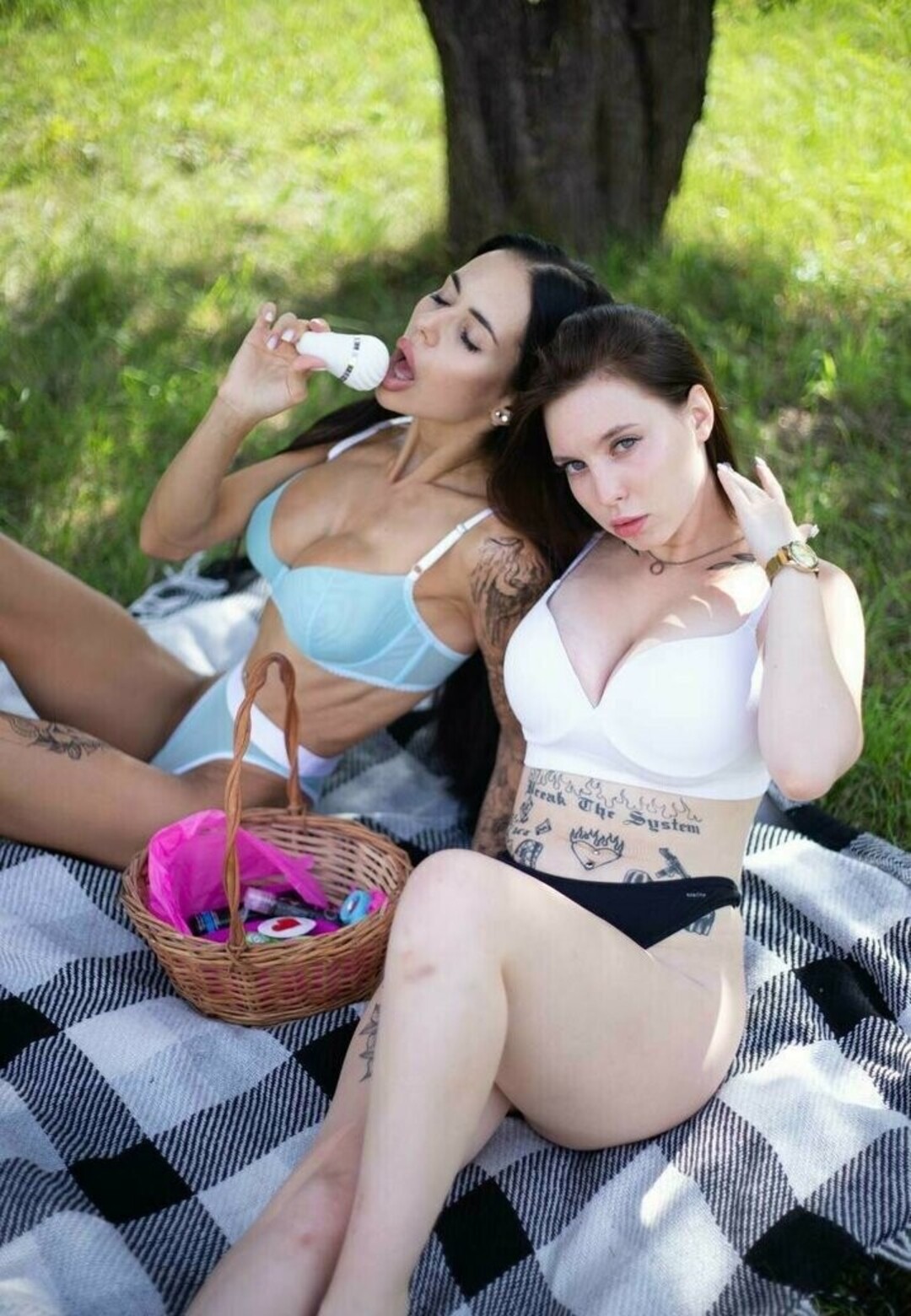 Naakte gelekte OnlyFans-foto van Aminabriz #83 Naakte gelekte OnlyFans-foto van Aminabriz #83