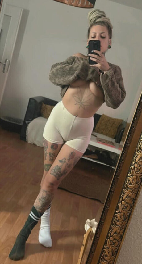 Roxy_Wayne