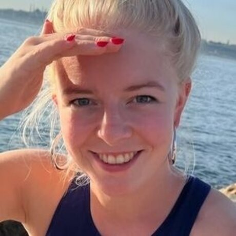 Naakte gelekte OnlyFans-foto van Jette Nietzard