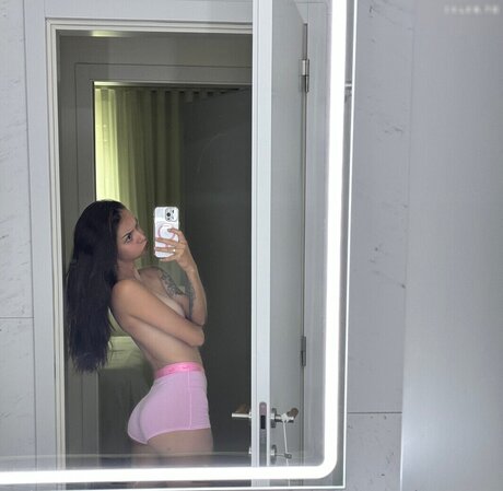 Eva_oopsy