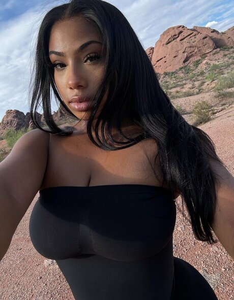 Ayisha.mia