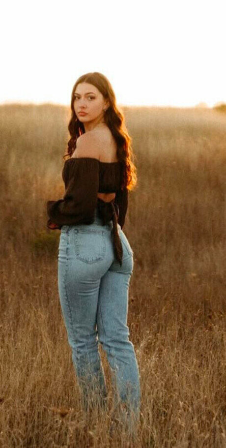 Naakte gelekte OnlyFans-foto van Bridgette Dunn