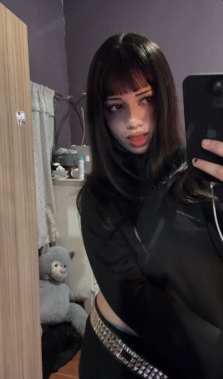 Naakte gelekte OnlyFans-foto van Niixiii