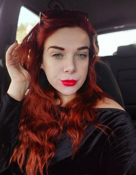 Naakte gelekte OnlyFans-foto van Uk Milky Mummy