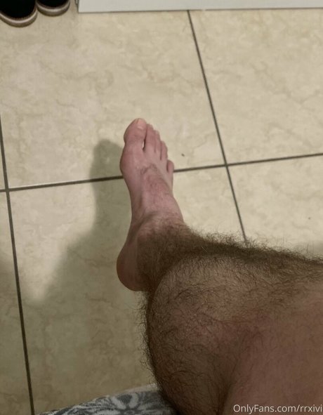 Naakte gelekte OnlyFans-foto van Rrxivi