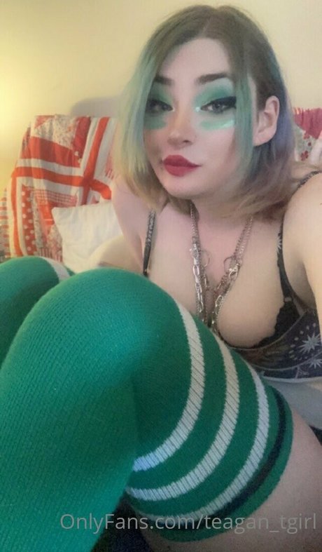Naakte gelekte OnlyFans-foto van Teagantgirl