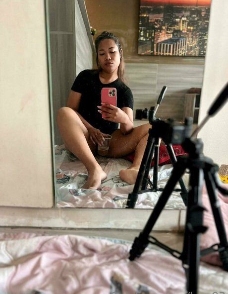 Naakte gelekte OnlyFans-foto van Luzy93