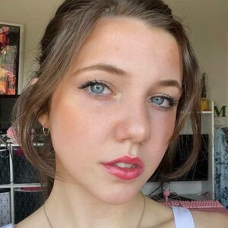 Naakte gelekte OnlyFans-foto van Oxmatildakatexo