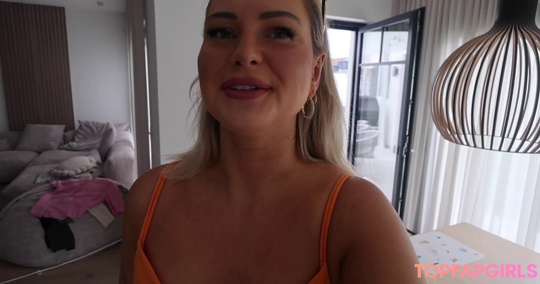 Naakte gelekte OnlyFans-foto van Maren Wolf #1003