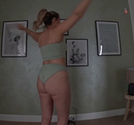 Naakte gelekte OnlyFans-foto van Maren Wolf