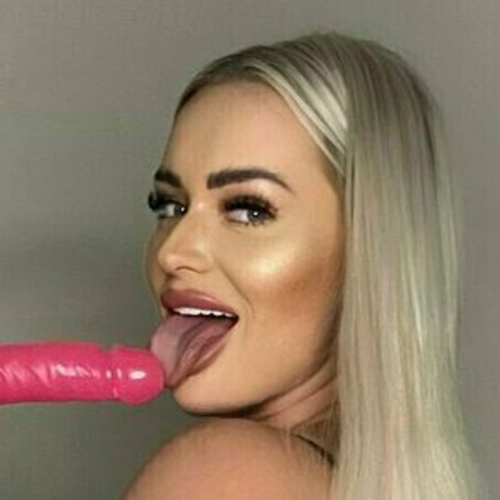 Naakte gelekte OnlyFans-foto van Laurenbabex