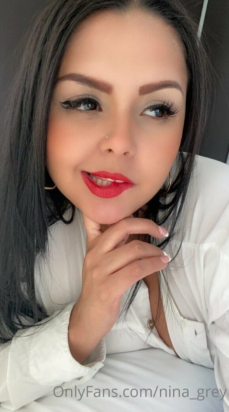 Naakte gelekte OnlyFans-foto van Ninagrey