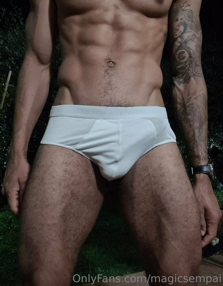 Naakte gelekte OnlyFans-foto van Magicsempai