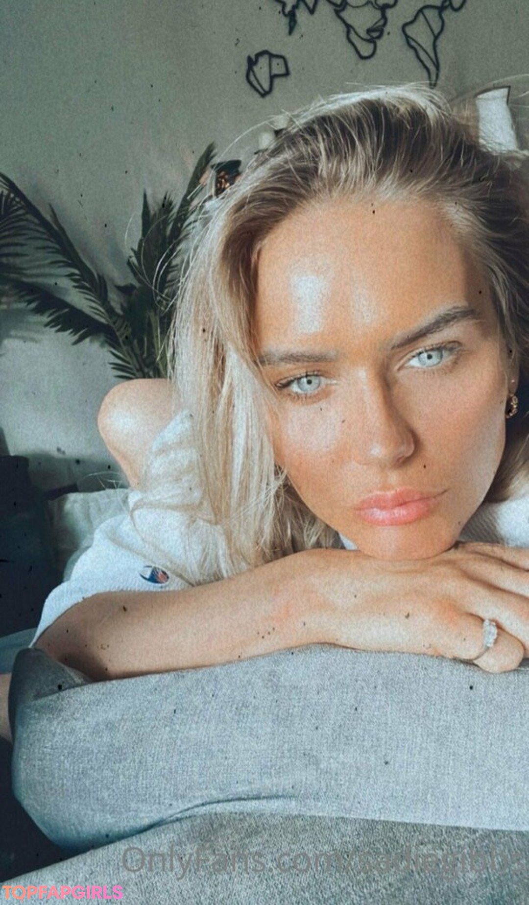 Naakte gelekte OnlyFans-foto van Sadiegibbs #2 Naakte gelekte OnlyFans-foto van Sadiegibbs #2
