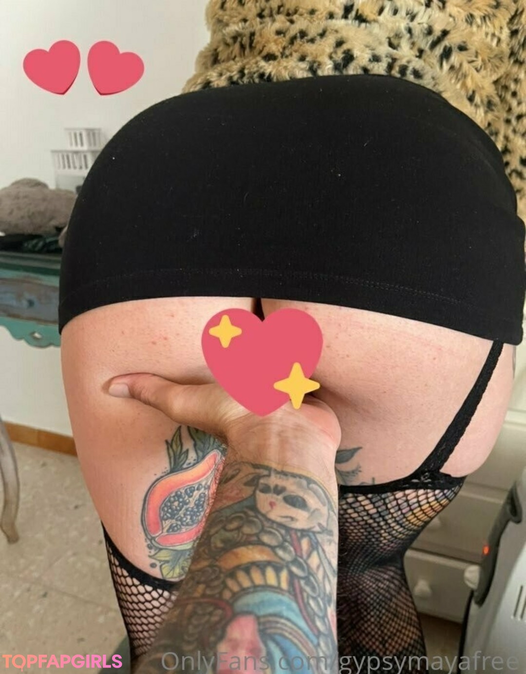 Naakte gelekte OnlyFans-foto van Gypsymayafree #1 Naakte gelekte OnlyFans-foto van Gypsymayafree #1