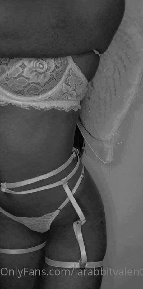 Naakte gelekte OnlyFans-foto van Larabbitvalentinaof