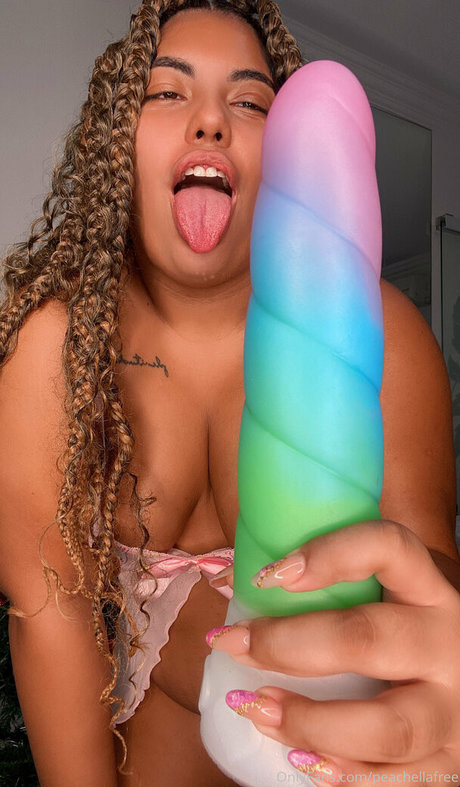 Peachellafree