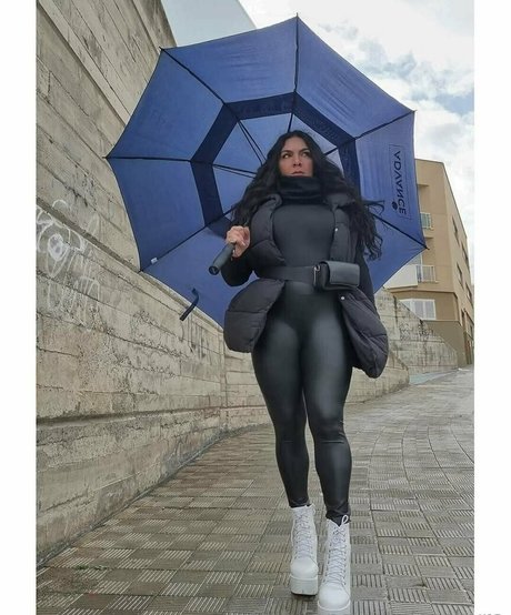 Naakte gelekte OnlyFans-foto van Nashyra
